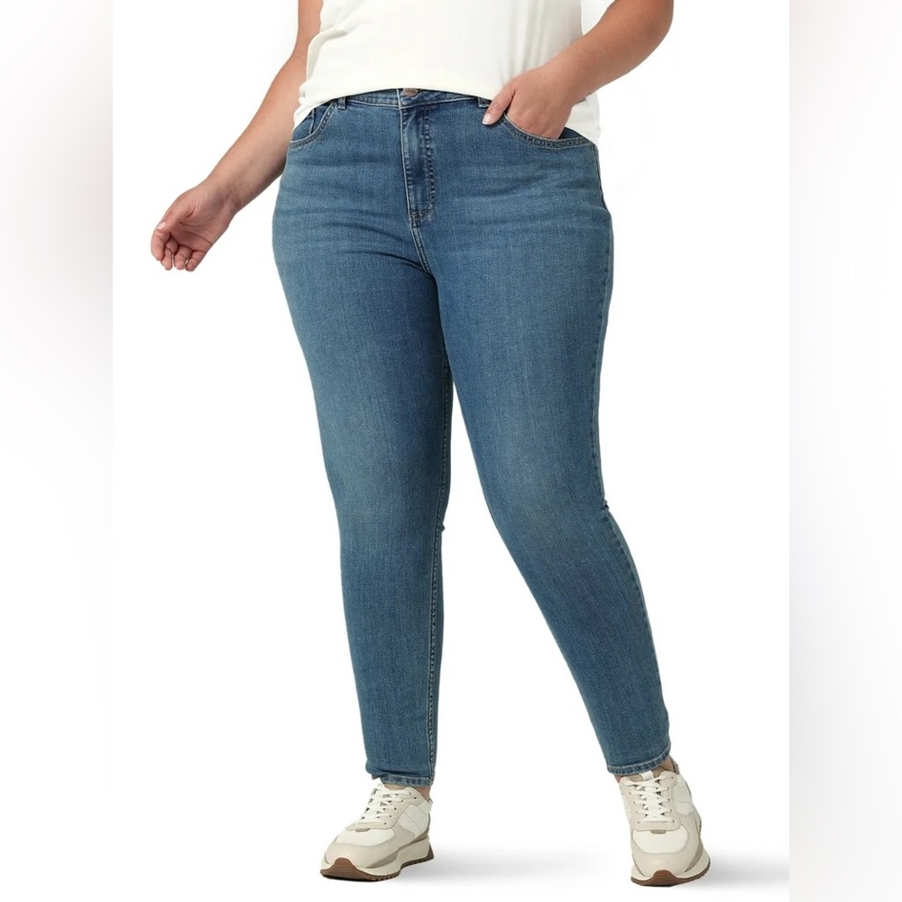 Lee Women's Plus High Rise Skinny Jean, Size 26W High Rise, Slim Fit, Blue